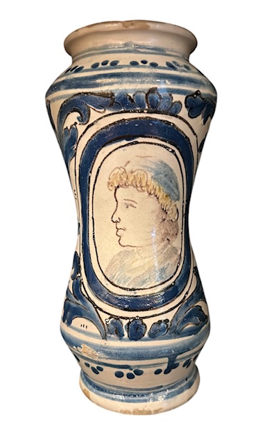 Albarello in maiolica bianca e blu, Caltagirone XVIII secolo
